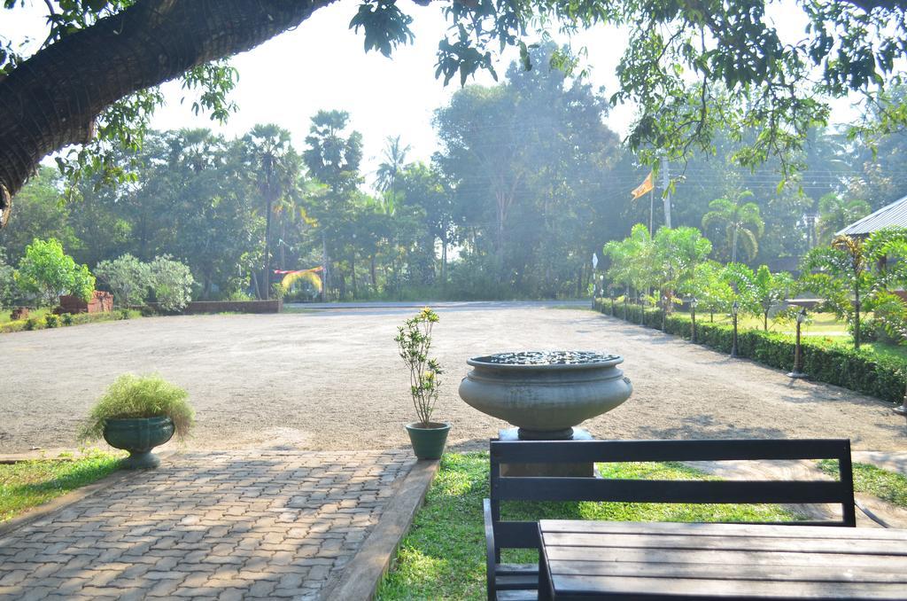 Miracle Resorts & Villas Polonnaruwa Buitenkant foto